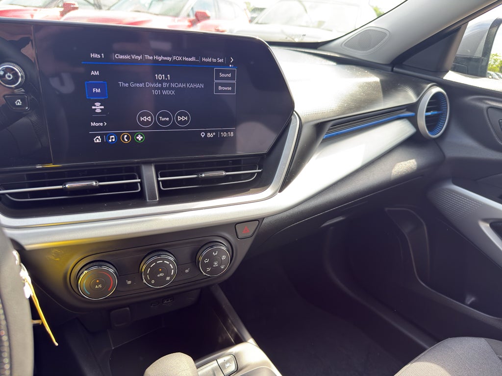 2024 Chevrolet Trax FWD 4dr LS