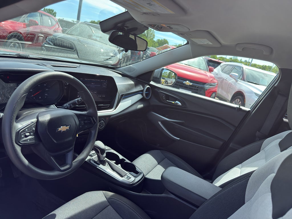 2024 Chevrolet Trax FWD 4dr LS