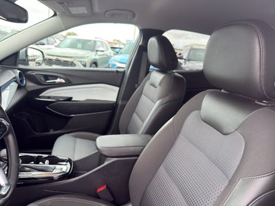 2024 Chevrolet Trax FWD 4dr LT