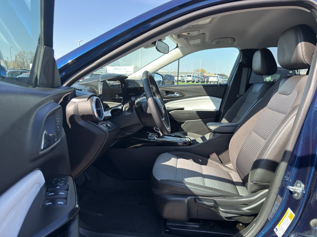 2024 Chevrolet Trax FWD 4dr LT