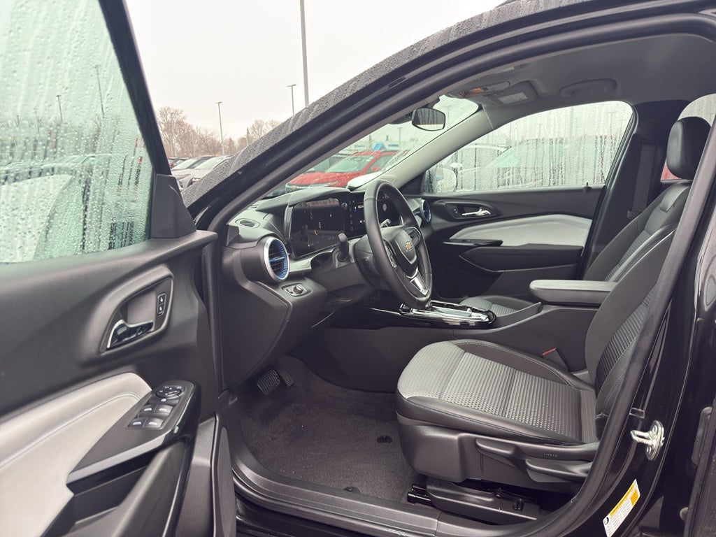2024 Chevrolet Trax FWD 4dr LT