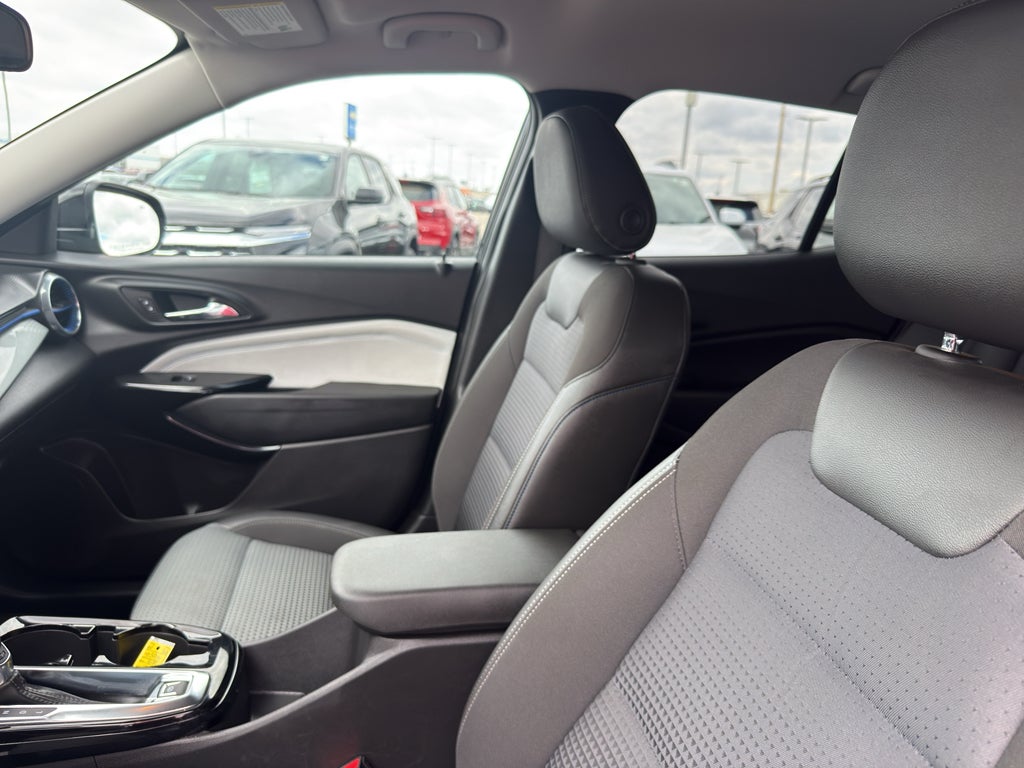 2024 Chevrolet Trax FWD 4dr LT