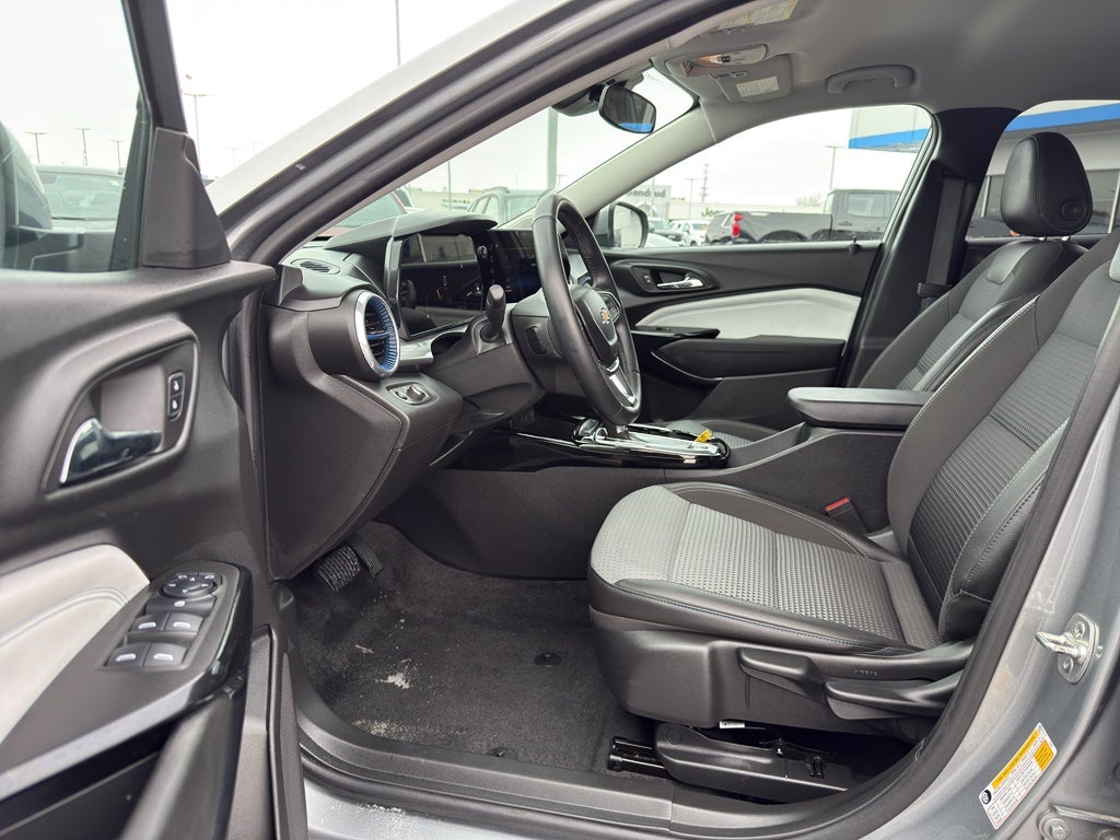 2024 Chevrolet Trax FWD 4dr LT