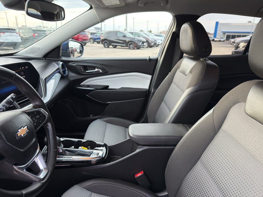 2024 Chevrolet Trax FWD 4dr LT