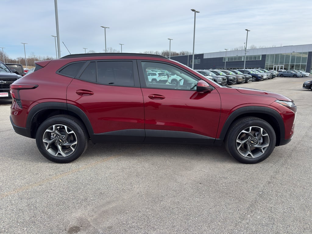 2024 Chevrolet Trax FWD 4dr LT