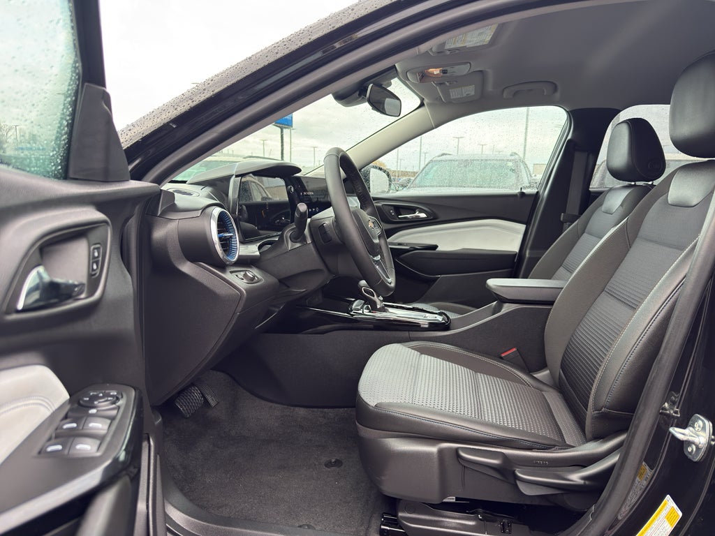 2025 Chevrolet Trax FWD 4dr LT
