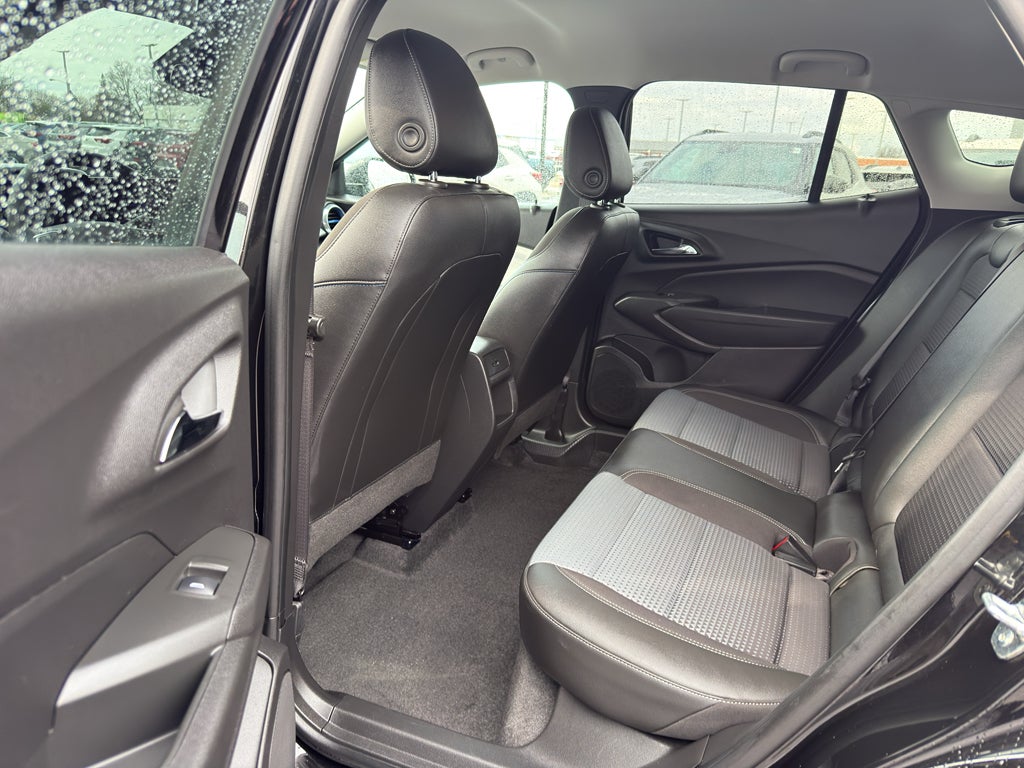 2025 Chevrolet Trax FWD 4dr LT