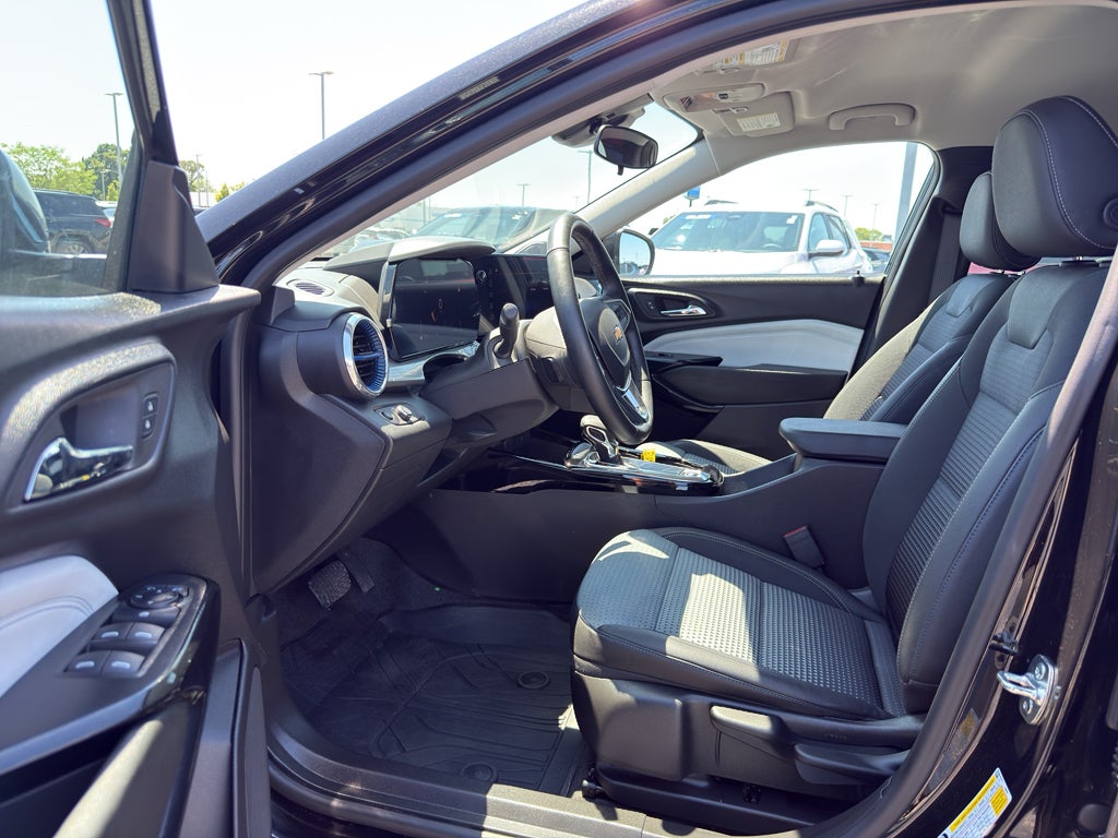 2025 Chevrolet Trax FWD 4dr LT