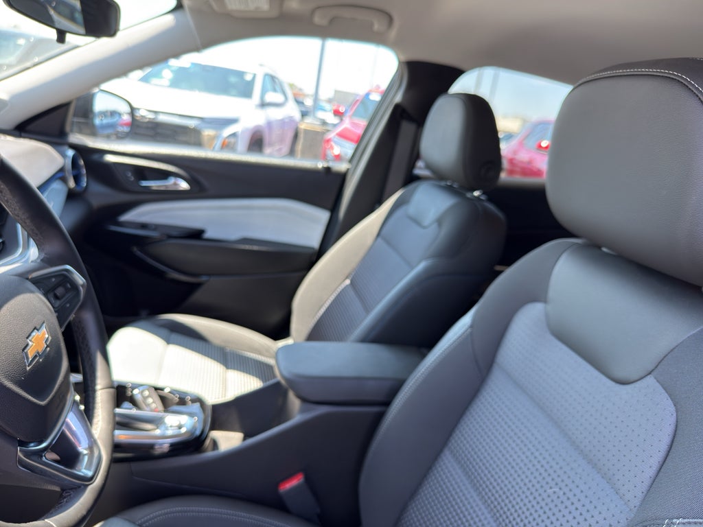 2025 Chevrolet Trax FWD 4dr LT