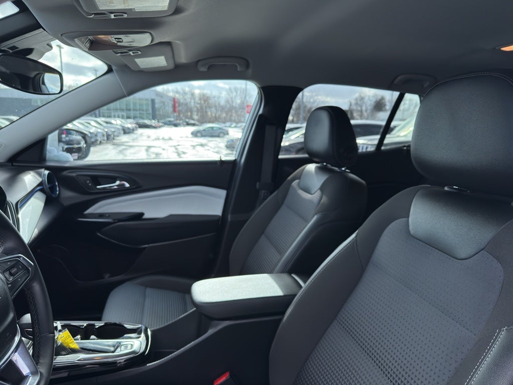 2025 Chevrolet Trax FWD 4dr LT