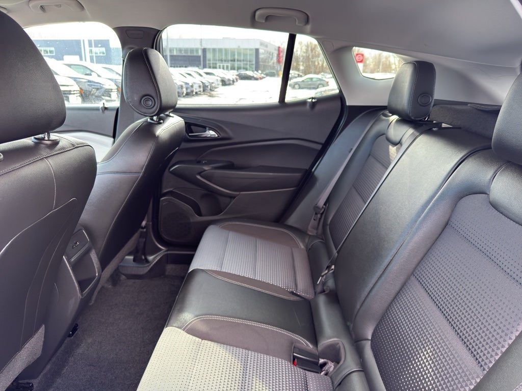 2025 Chevrolet Trax FWD 4dr LT