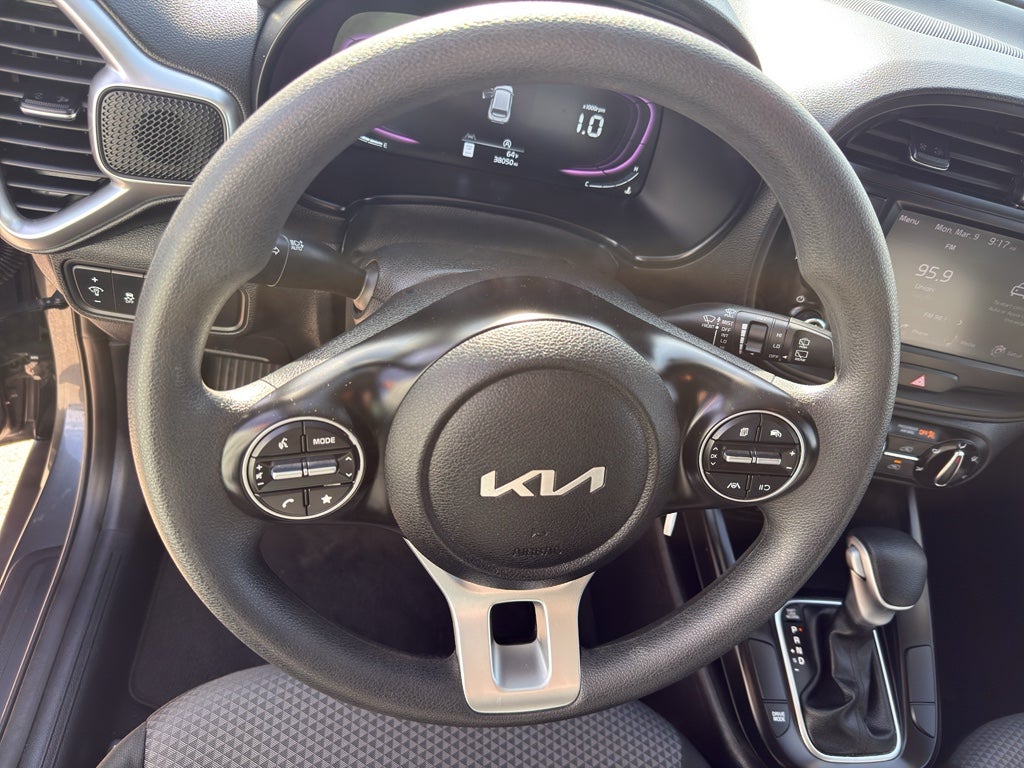 2024 Kia Soul LX IVT