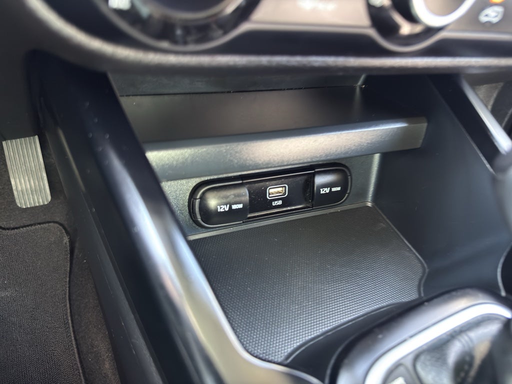 2024 Kia Soul LX IVT