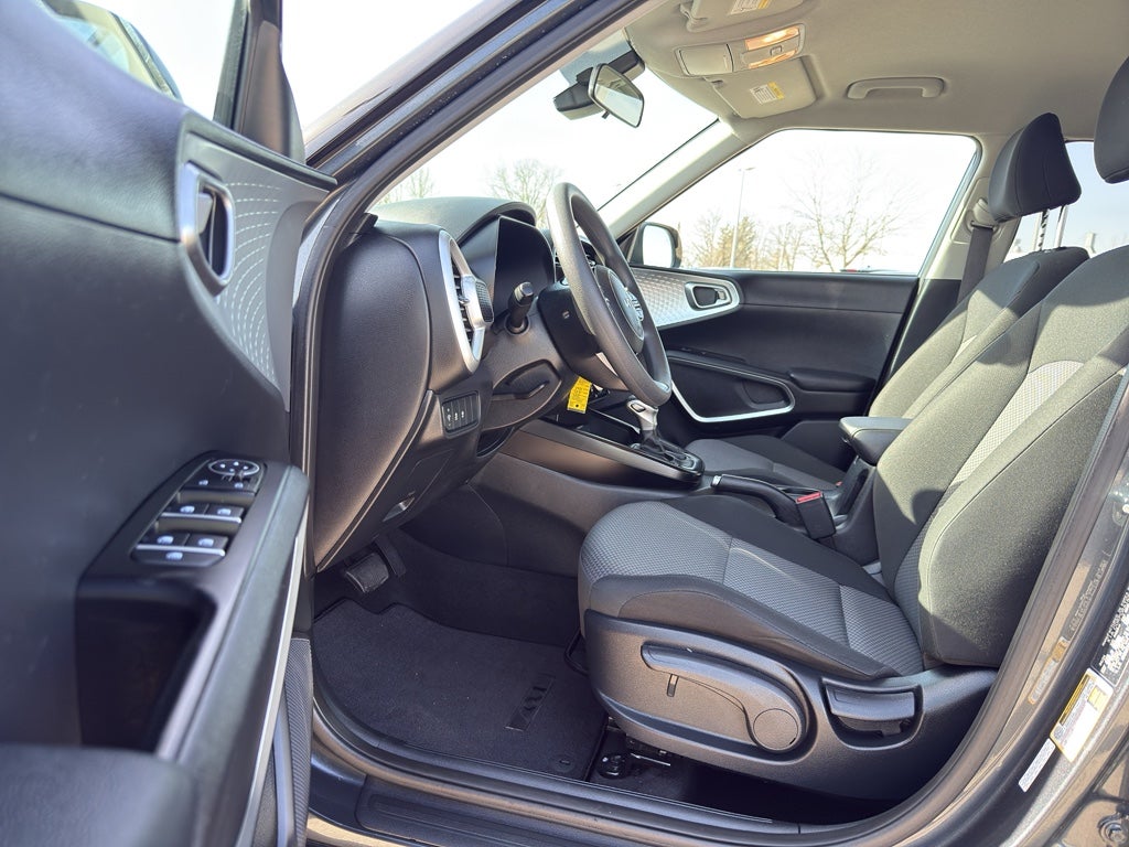 2024 Kia Soul LX IVT