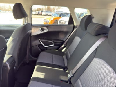 2024 Kia Soul LX IVT