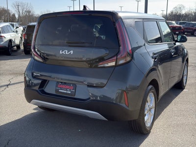 2024 Kia Soul LX IVT