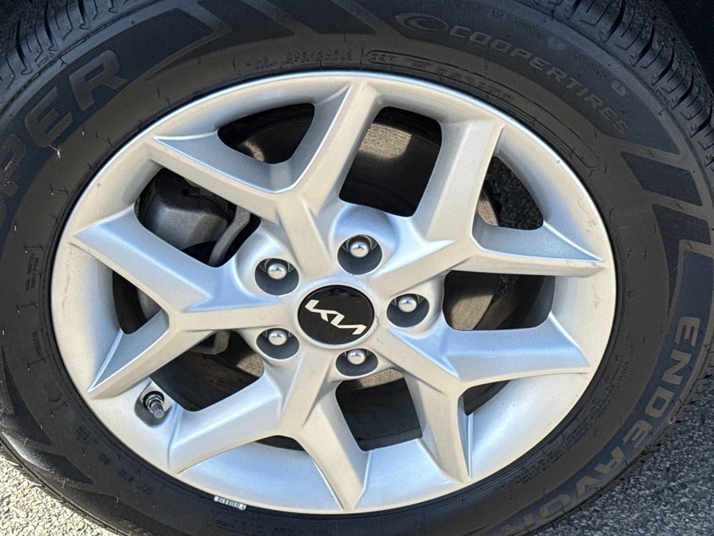 2024 Kia Soul LX IVT