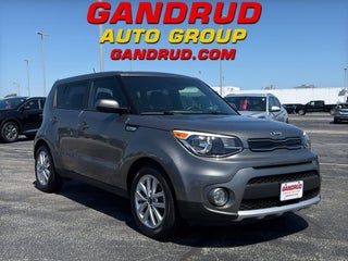 2017 Kia Soul + Auto
