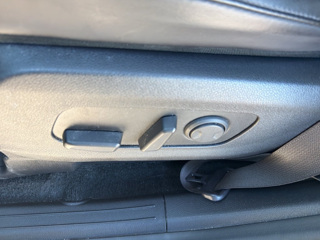 2024 Kia Carnival EX FWD