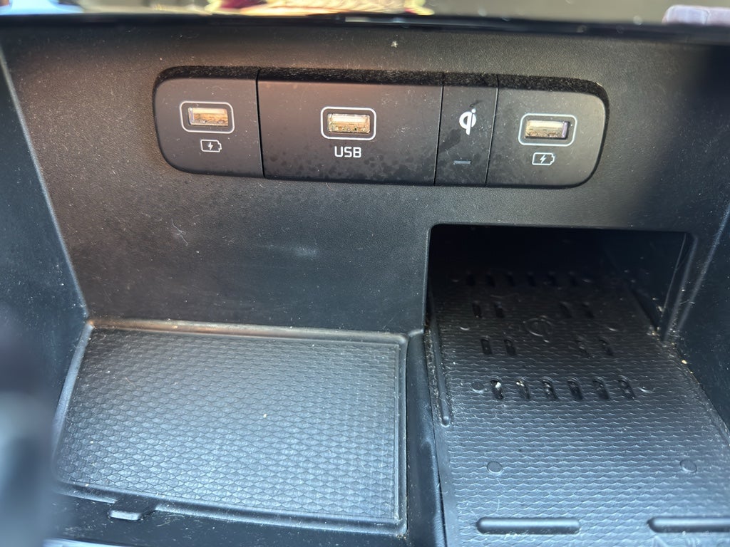 2024 Kia Carnival EX FWD