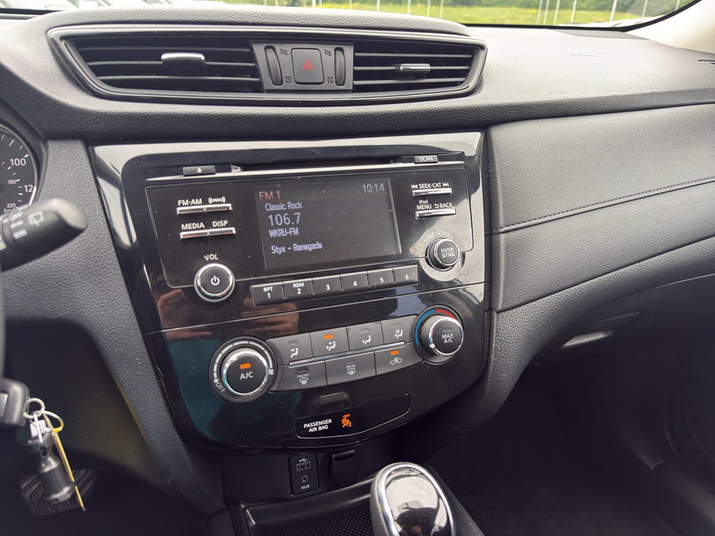 2017 Nissan Rogue FWD S