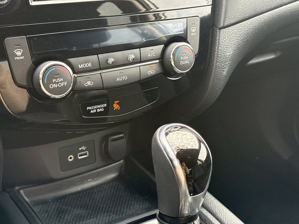 2018 Nissan Rogue AWD SV