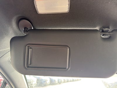 2018 Toyota C-HR XLE FWD (Natl)