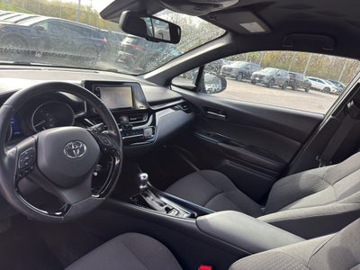 2018 Toyota C-HR XLE FWD (Natl)